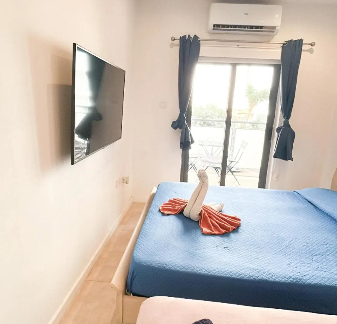 100M From Paceville Apartment Saint Julian's 0*,  Μάλτα